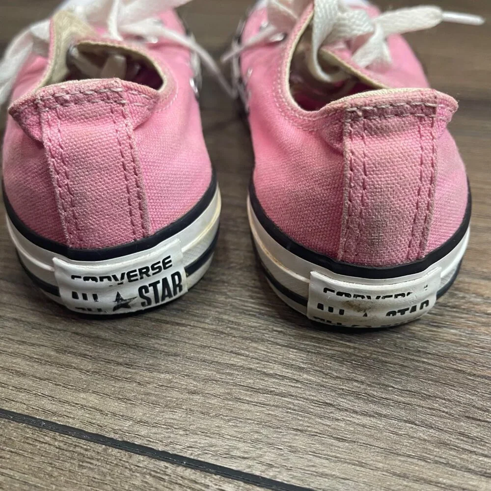 Converse Chuck Taylor All Star Low Top Sneakers Girls Size 1 Pink Canvas Lace Up